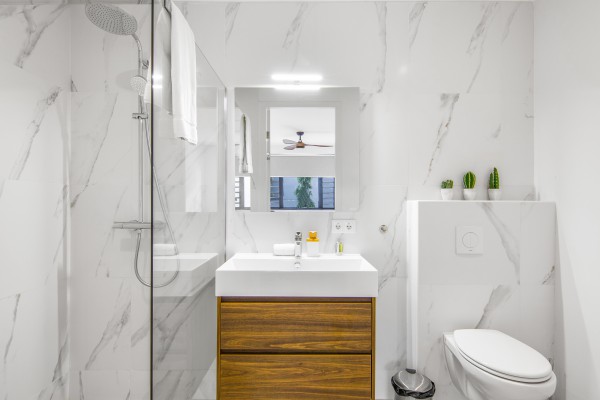 Blue Bay The Breeze – Luxury Newly Built 2-bedroom Apartment with Pool
