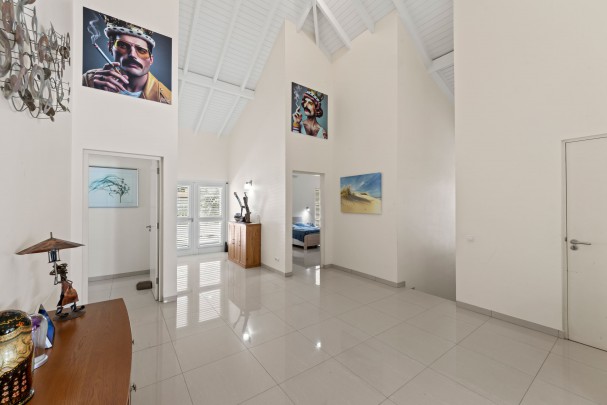 Blue Bay BO 4 &ndash; Elegant villa with unique views over the golf course