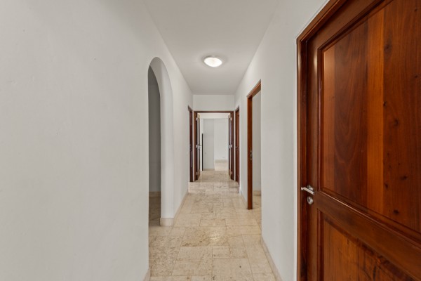 Blue Bay BD61 - Spacious Villa with Guest Apartment