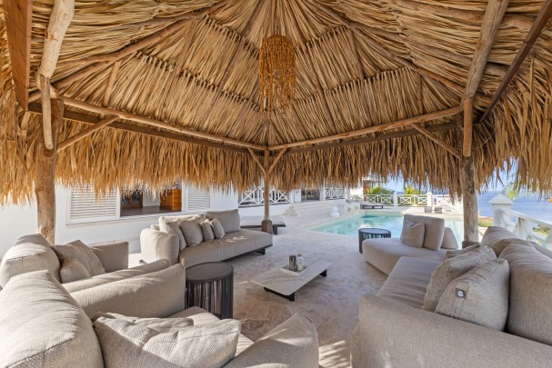 Blue Bay – Exclusive villa met adembenemend uitzicht  