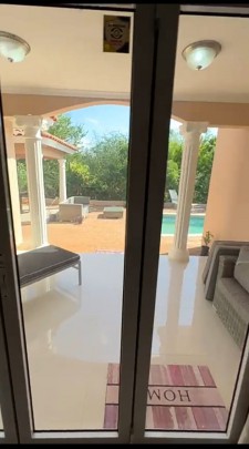luxe villa met zwembad in Zuurzak - Perfect voor wonen of investeren