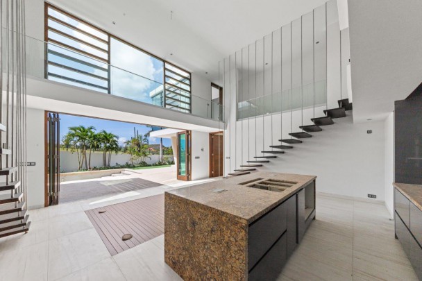 Luxury Villa with Pool & Golf View in Blue Bay Curaçao