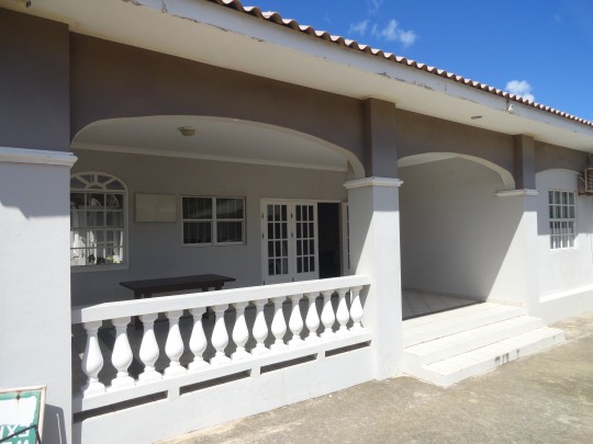 Lagun semi-detached homes with private path to Playa Jeremi