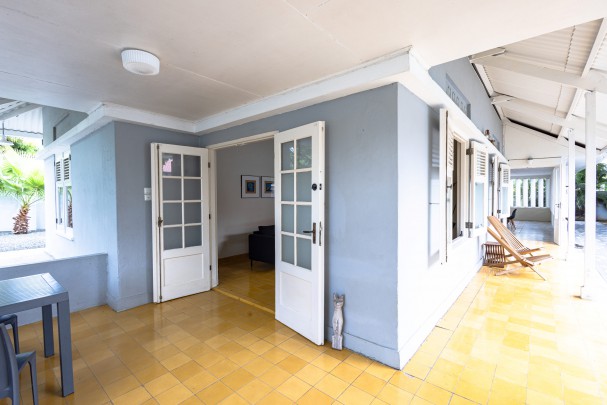 Charmante 3-Slaapkamer Villa te Huur in Rustig Emmastad