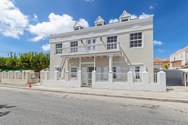 Otrobanda - Multifunctional commercial space in monumental building