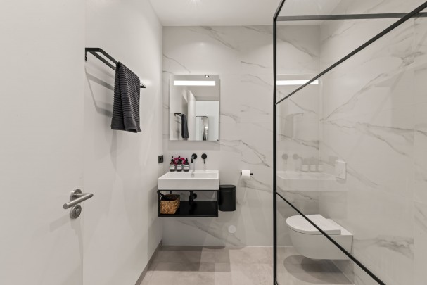 The Bank &ndash; Furnished 2-Bedroom Upper-Level Apartment