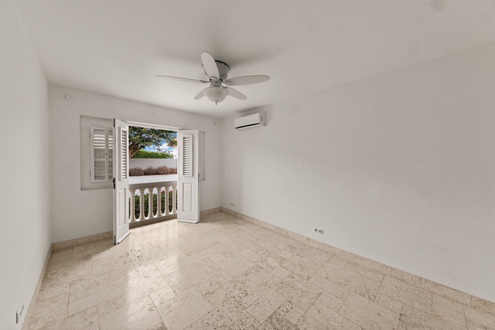 Blue Bay BD61 - Spacious Villa with Guest Apartment photo 14
