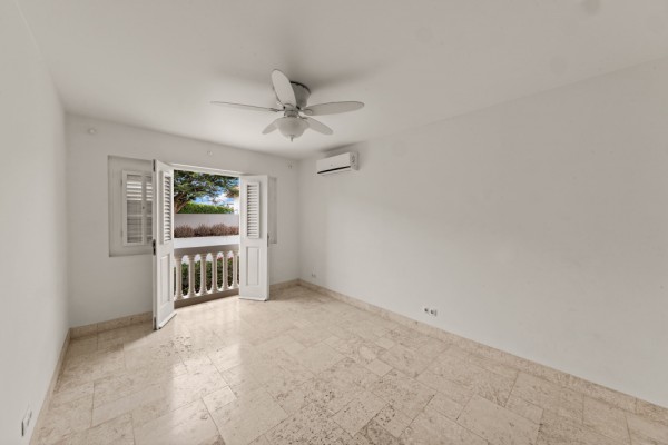 Blue Bay BD61 - Spacious Villa with Guest Apartment