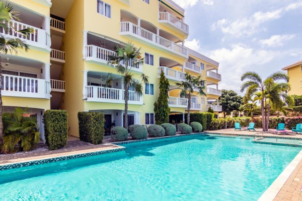 Triple Tree 29 – Unique 2-bedroom corner apartment with ocean view