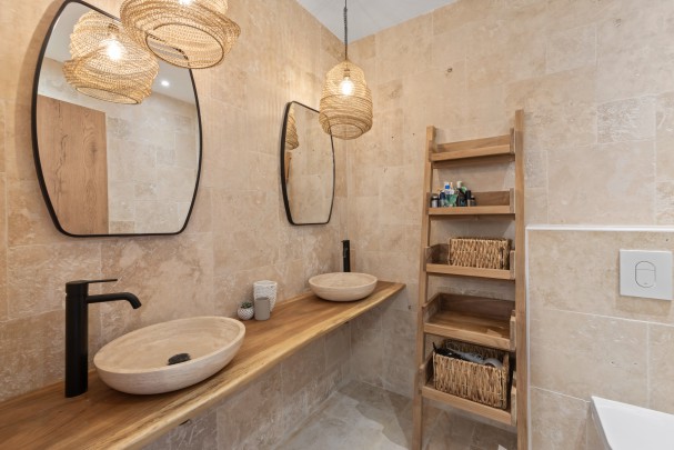 Julianadorp - Modern renovated detached villa with swimming pool