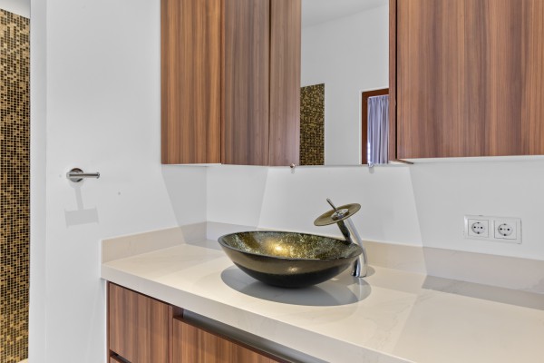 Jan Sofat luxe villa met 2 appartementen & panoramisch uitzicht
