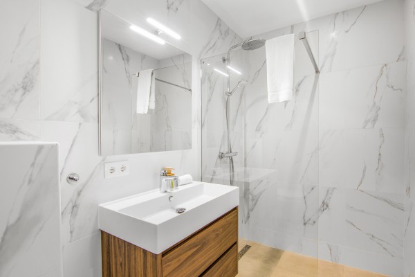 Blue Bay The Breeze – Luxury Newly Built 2-bedroom Apartment with Pool
