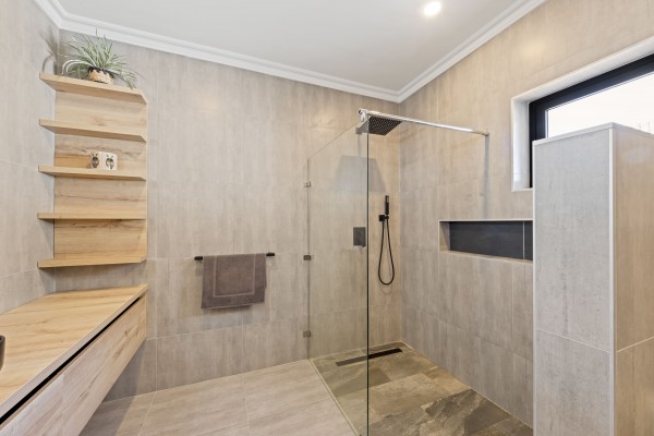 Blue Bay - Moderne nieuwbouw villa te koop op resort met zwembad