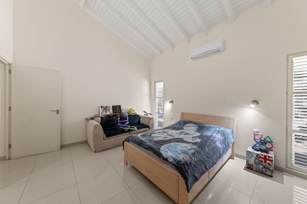 Blue Bay BO 4 – Elegant villa with unique views over the golf course