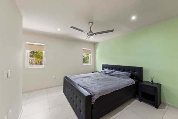 Sun Valley - Modern Detached Home with Garage on Spacious Lot