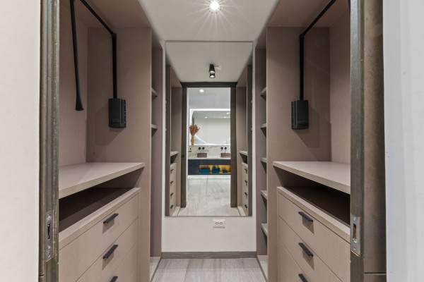 The Shore – Luxury Furnished Apartment with Direct Beach Access