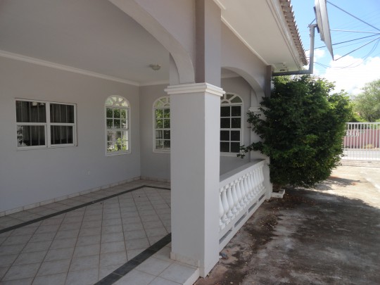Lagun semi-detached homes with private path to Playa Jeremi