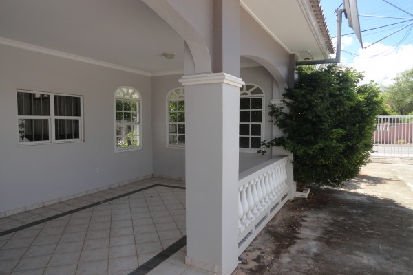 Lagun semi-detached homes with private path to Playa Jeremi