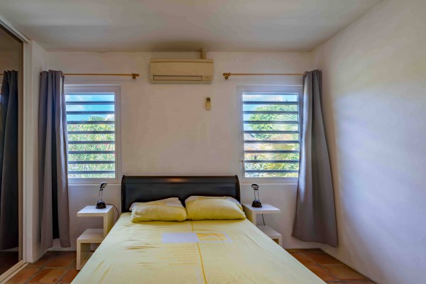 BlueBay O-35 – Ruim en sfeervol huis met appartement en zwembad