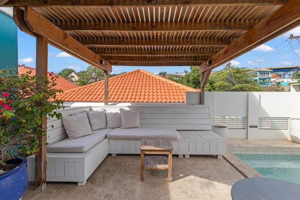 Otrobanda – Stylish 2-bedroom apartments with plunge pool