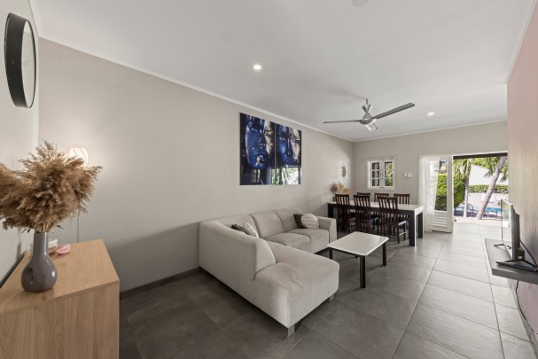 Mahaai - Apartment Complex with Pool and Rental Income