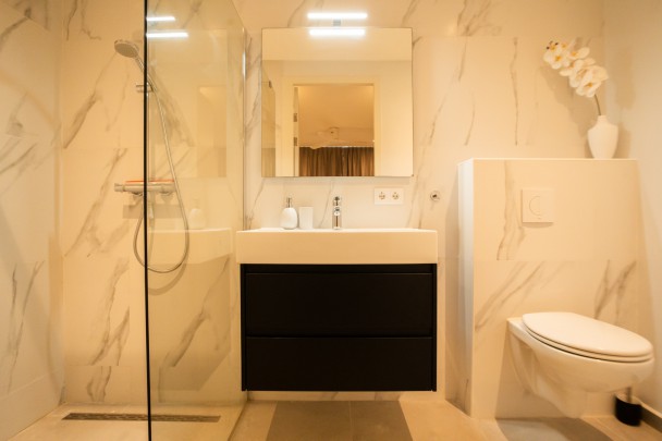 The Breeze – Beautiful 2-bedroom apartment perfect for vacation rental