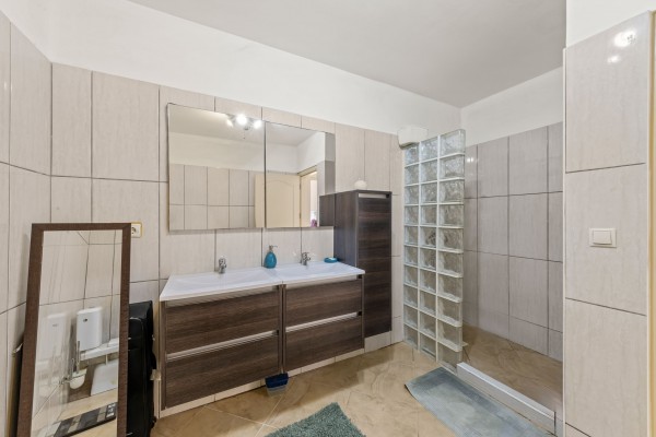 Blue Bay – Spacious Apartment with Sea View in Residence Le Bleu