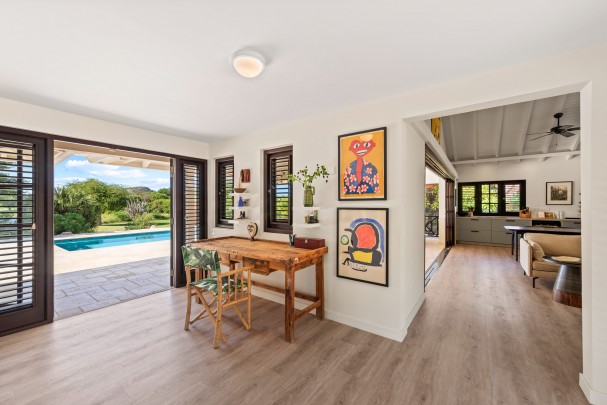 Blue Bay &ndash; Tropische villa met prachtig uitzicht 