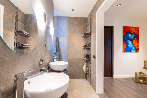 Blue Bay – Exclusive villa met adembenemend uitzicht  