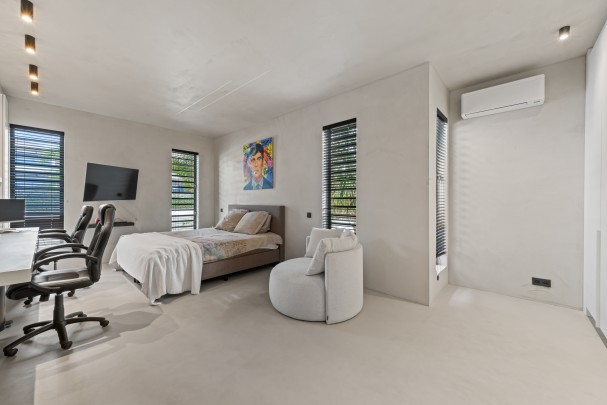 Blue Bay &ndash; Spectaculaire klif villa op exclusieve B-sectie   