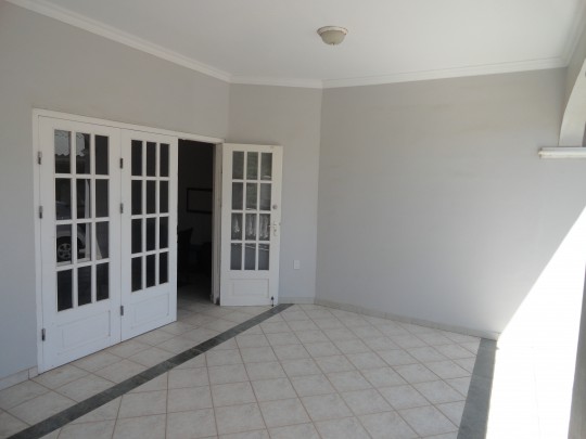 Lagun semi-detached homes with private path to Playa Jeremi