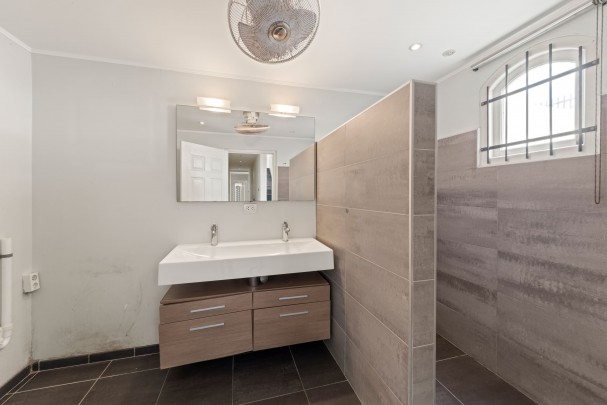 Stylish Jan Thiel Villa with Pool and Exceptional Investment Potential