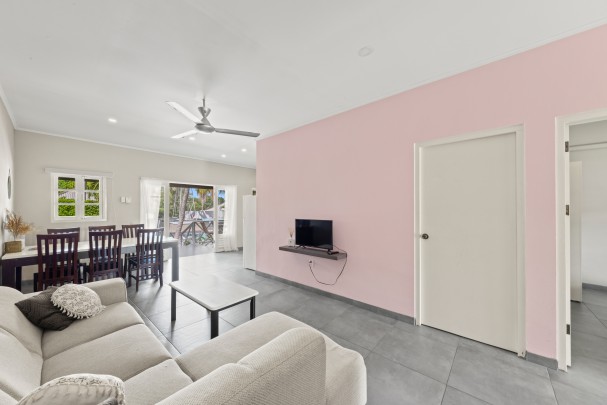 Mahaai - Apartment Complex with Pool and Rental Income