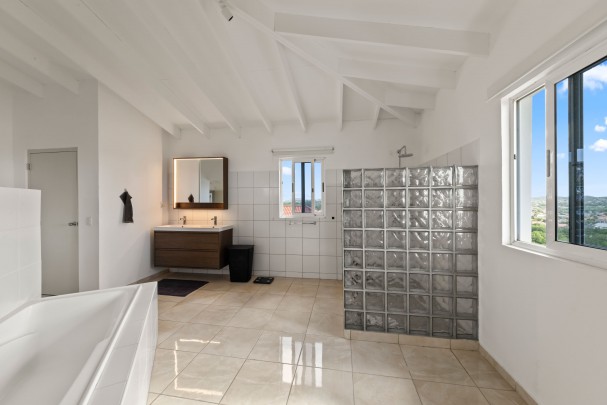 Seru Bottelier – Luxury Villa with Pool and Panoramic Salt Flats Views