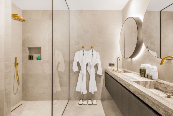 THE CAPE 6 - Exclusive apartment with sea view and private pool.