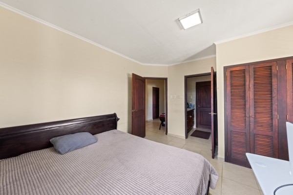 Blue Bay – Grote villa met twee ruime appartementen