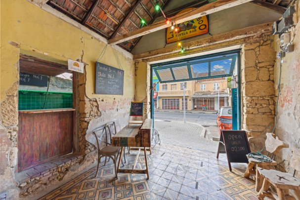 Uniek monumentaal horecapand in het hart van Otrobanda