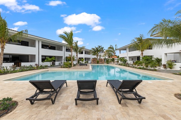The Bank &ndash; Furnished 2-Bedroom Upper-Level Apartment