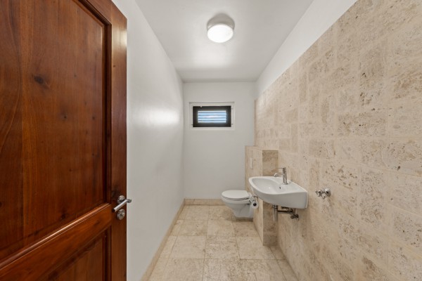 Blue Bay BD61 - Spacious Villa with Guest Apartment