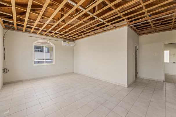 Cas Grandi &ndash; Spacious fixer-upper with apartment in a quiet location