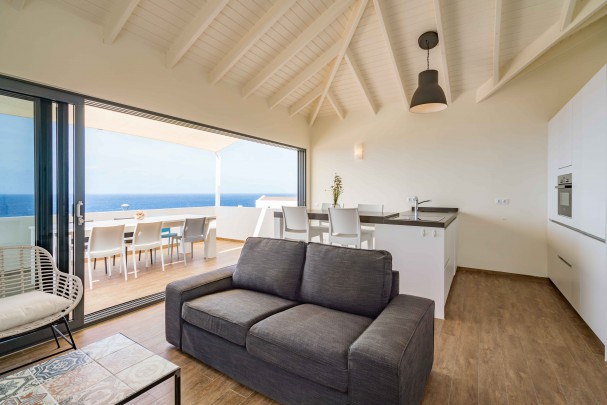 Exclusief topfloor appartement met zeezicht in Blue Bay