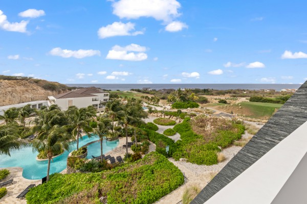 BLUE BAY – Luxury apartment in the Reef with two bedrooms and sea view