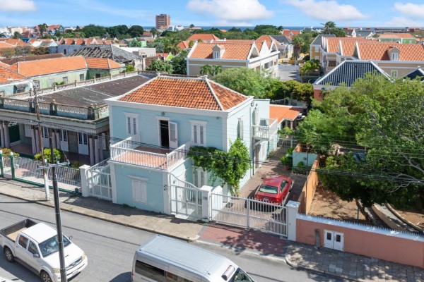 Otrobanda - Monumentaal stadspand met stadstuin en parkeergelegenheid