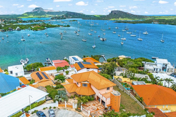 Majestic Hilltop Villa with Endless Ocean Views -  Brakkeput, Curaçao