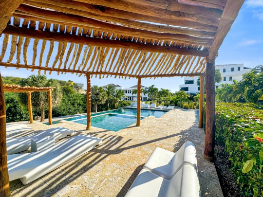 Blue Bay – Greenview Apartment with Excellent Rental Potential