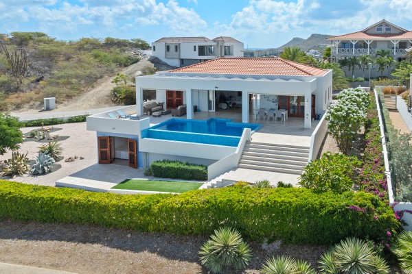 Luxury Blue Bay villa with sea view, pool & guest apartment