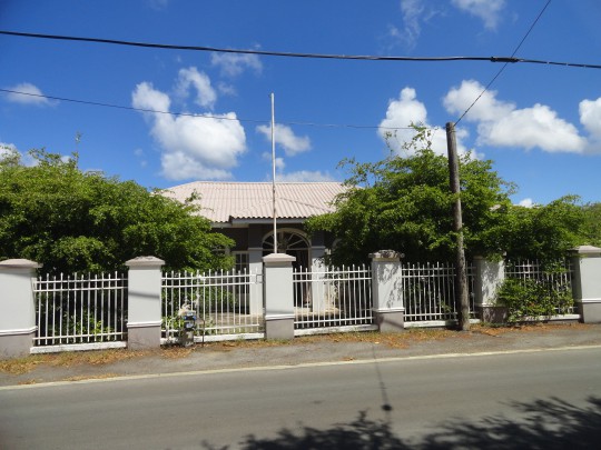 Lagun semi-detached homes with private path to Playa Jeremi