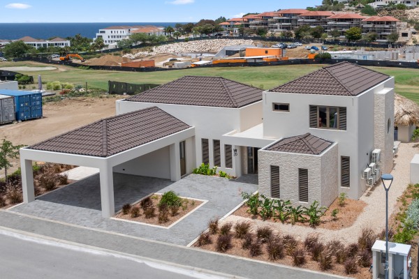 Blue Bay - Moderne Luxe Villa aan Golfbaan voor vakantieverhuur