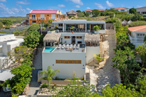 Cas Abao – Moderne 5-Slaapkamer Villa met Zeezicht