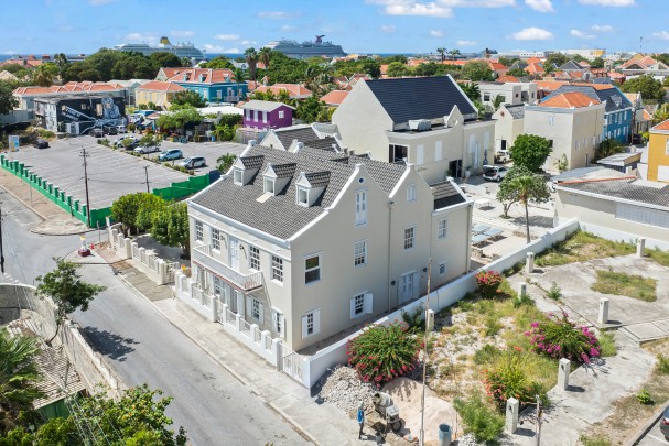 Otrobanda - Multifunctional commercial space in monumental building